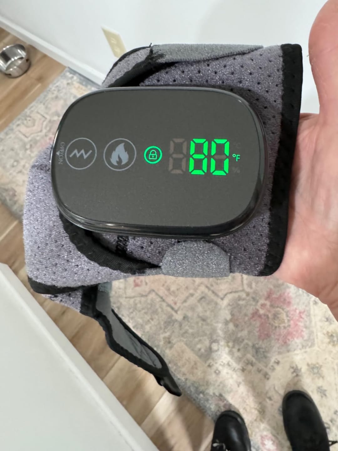 Customer photo review of Wisemed Shoulder Massager
