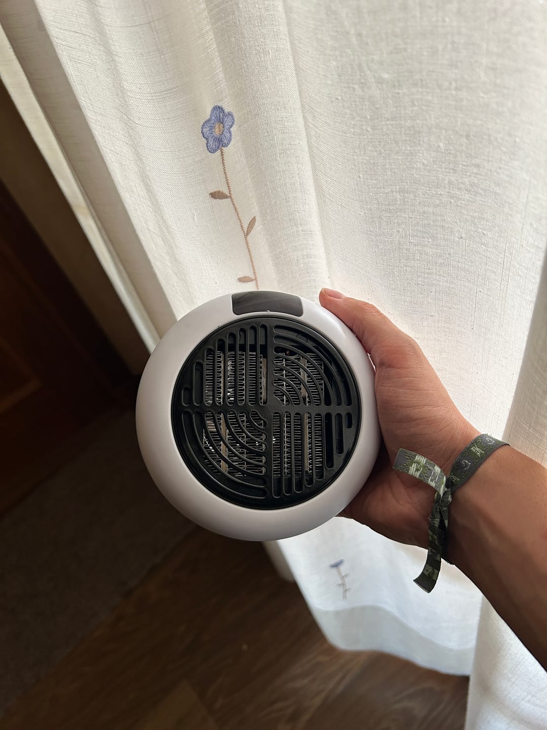 Customer photo review of minicalefactor termocerámico portatil