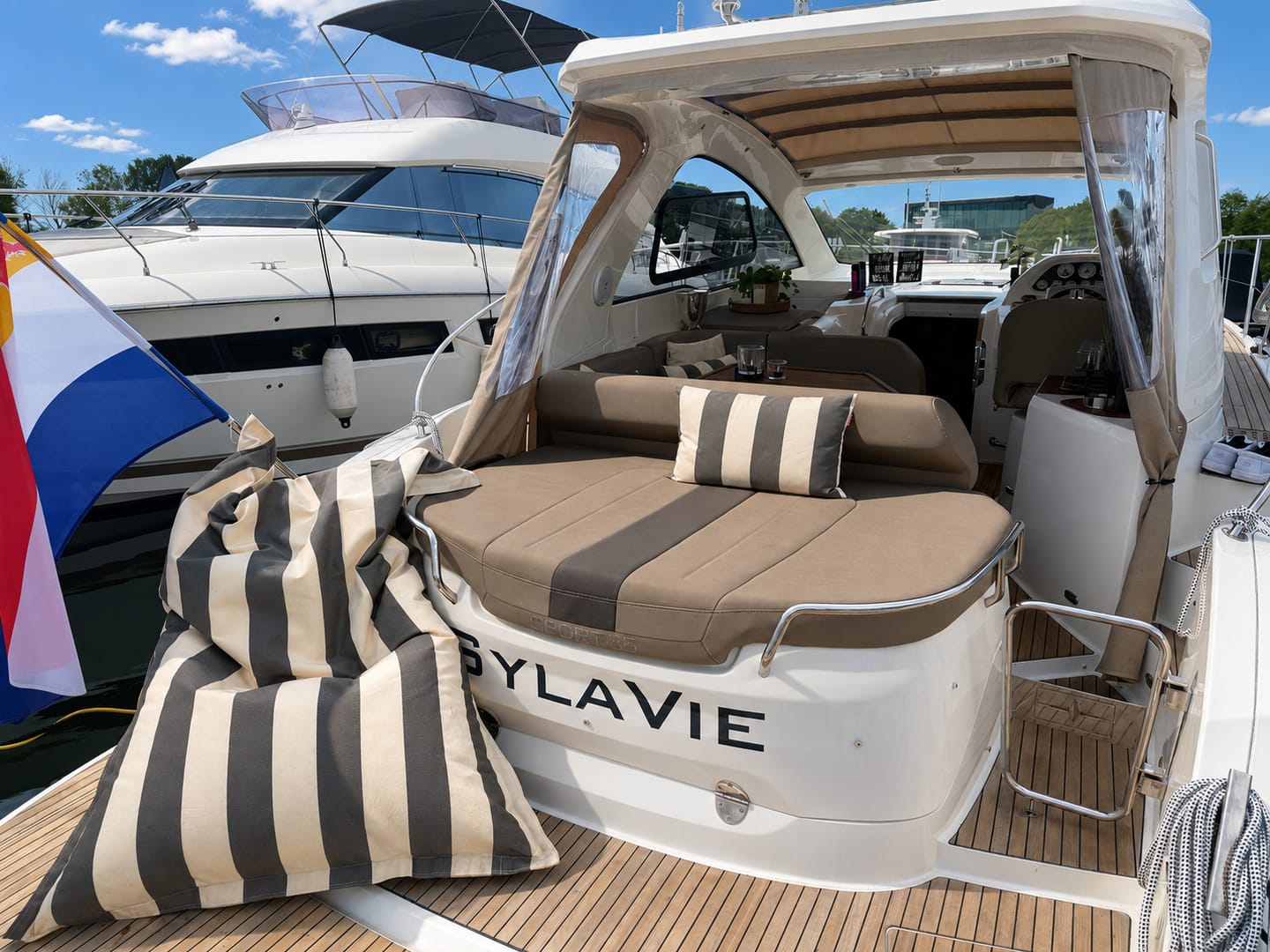 Customer photo review of Fatboy King Pillow
