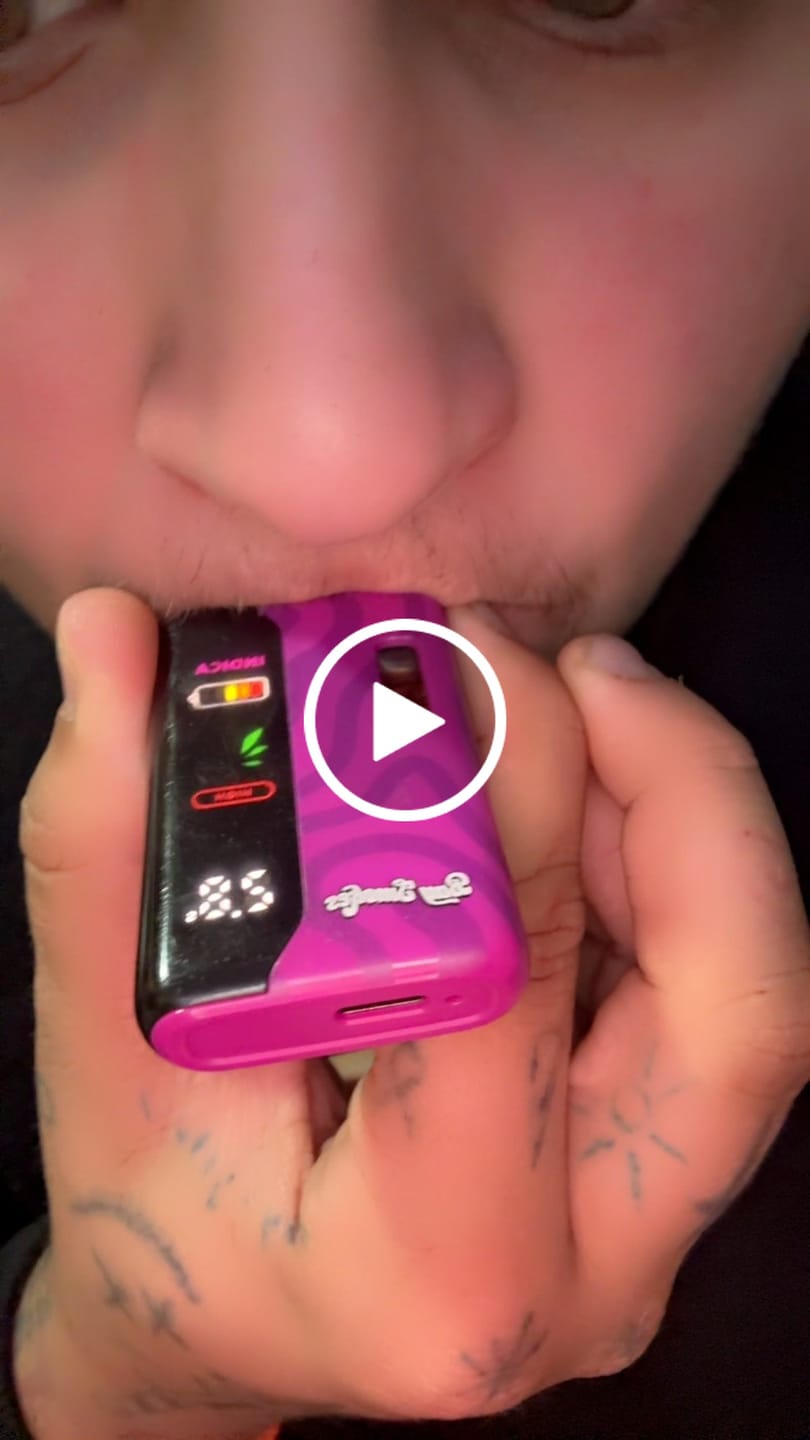Customer video review of Live Resin Vape (+THCp+Delta8) - Grandaddy Purp