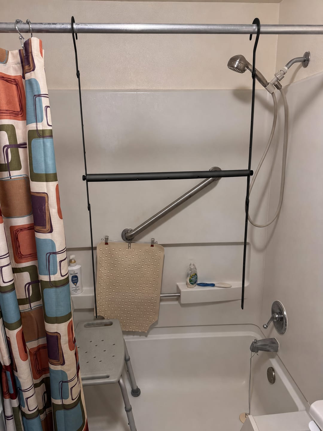 Customer photo review of Verstellbare Kleiderstange