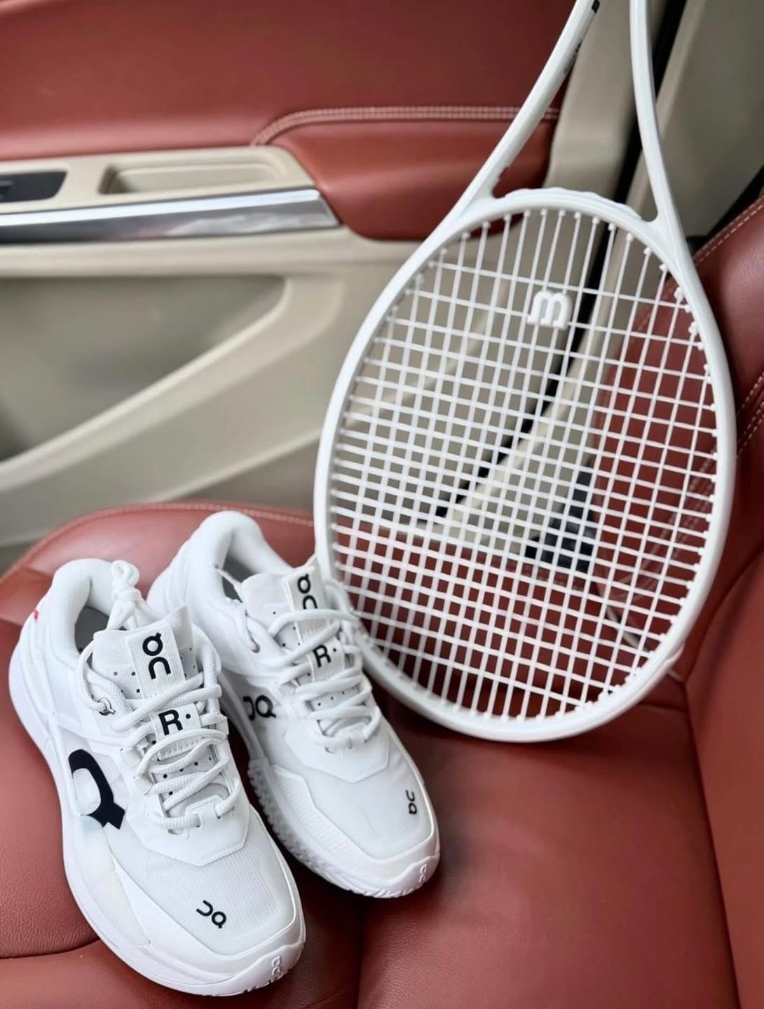 Customer photo review of Roger Pro 2 All White - RPW