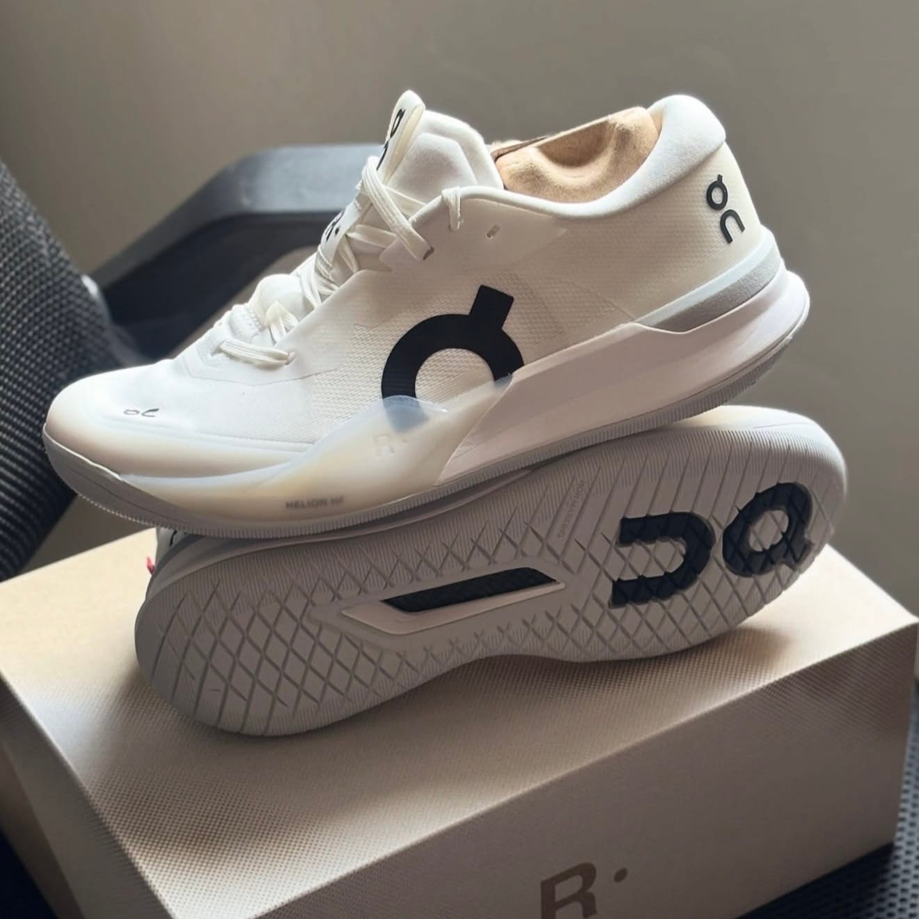 Customer photo review of Roger Pro 3 White Pink - R3W