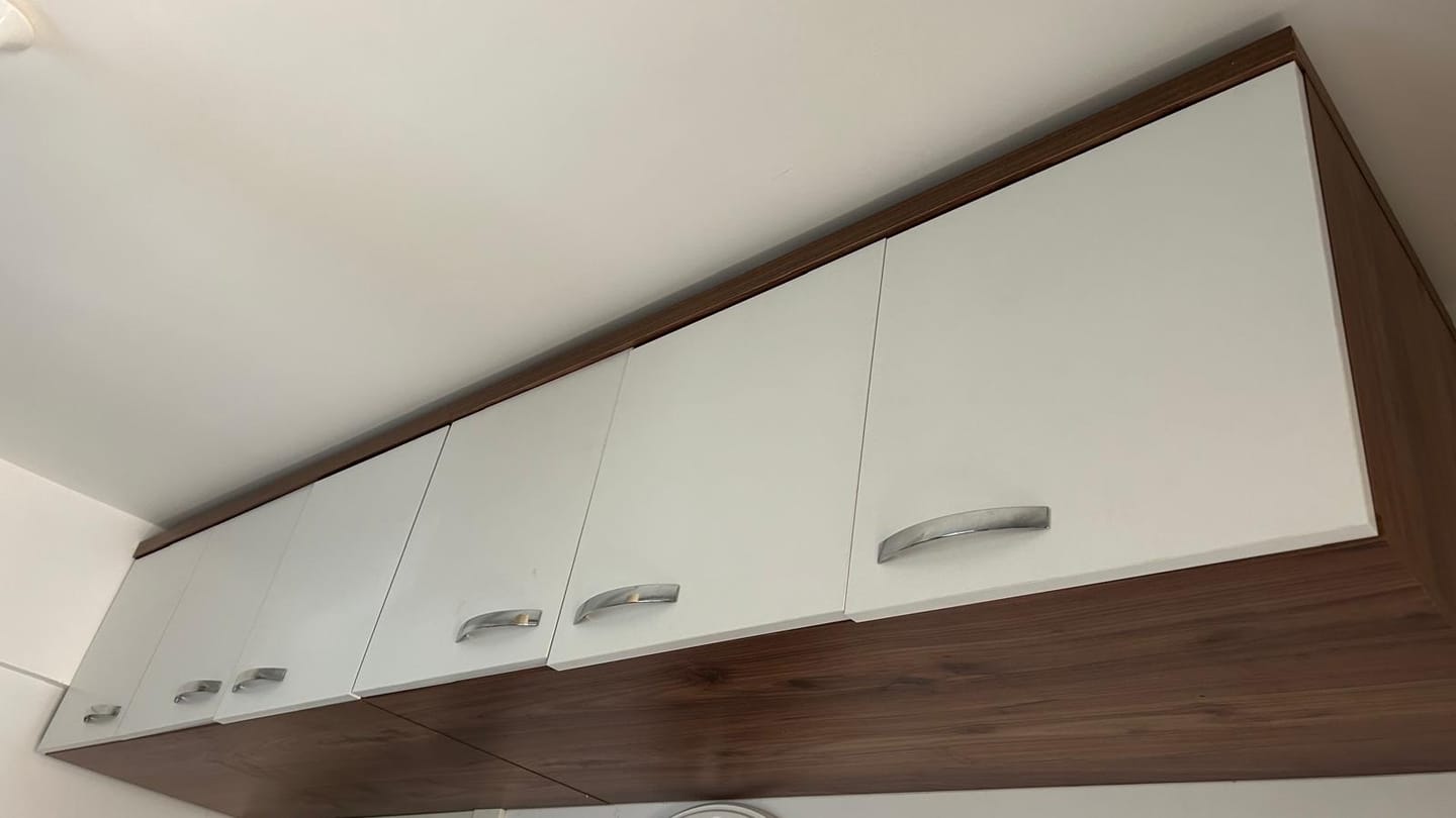 Customer photo review of Rani BA132 Gardırop Üst Modülü 6 Kapaklı Çok Amaçlı Dolap Minyatür Ceviz - Beyaz