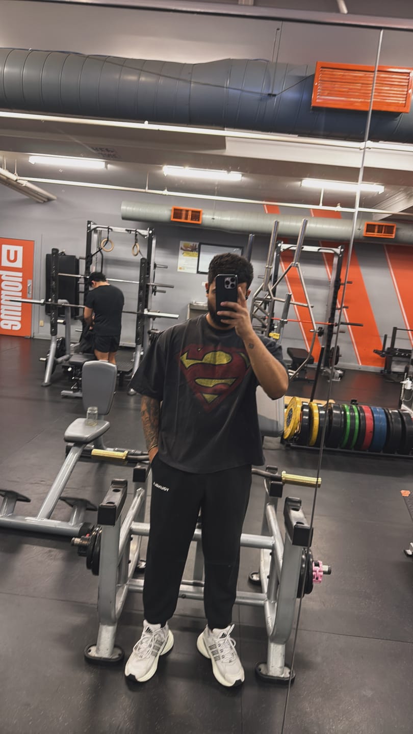 Customer photo review of 4064 - Superman Huge Tees