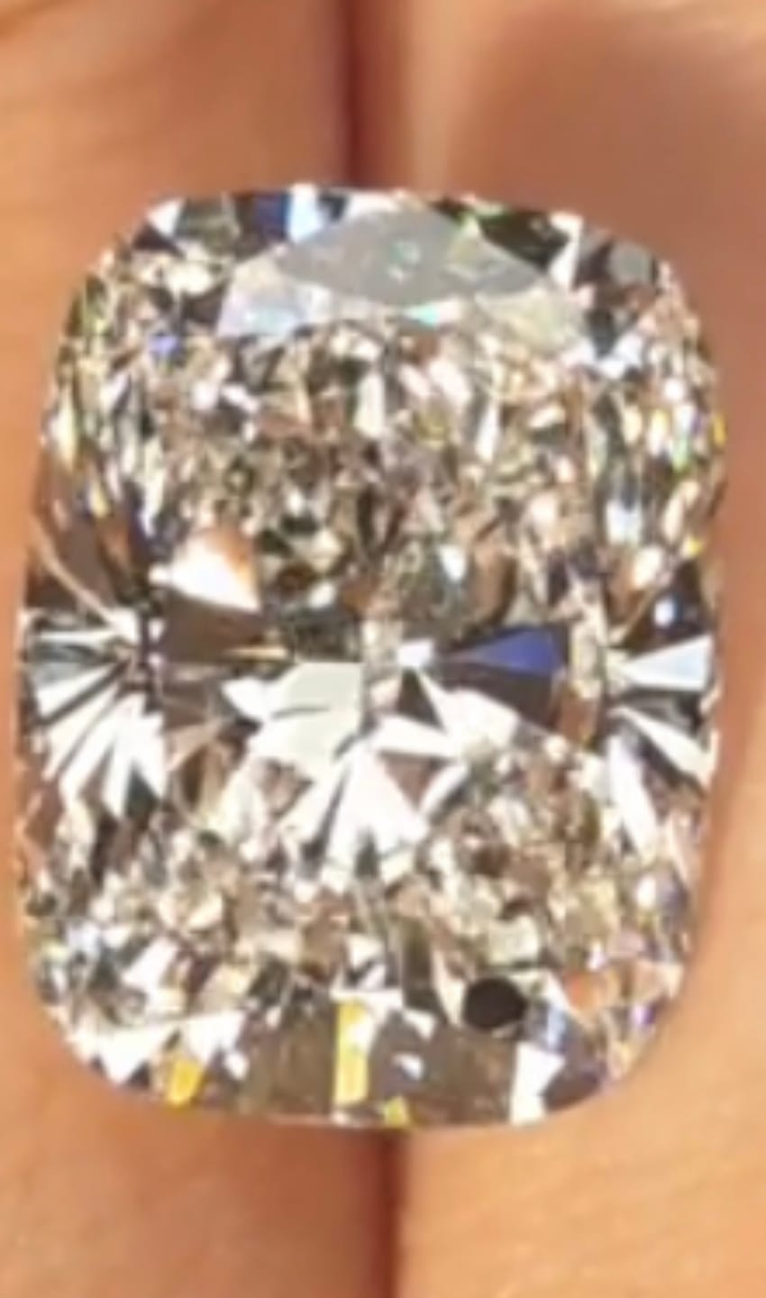 Customer photo review of Ring semi mount for 7.27ct stone