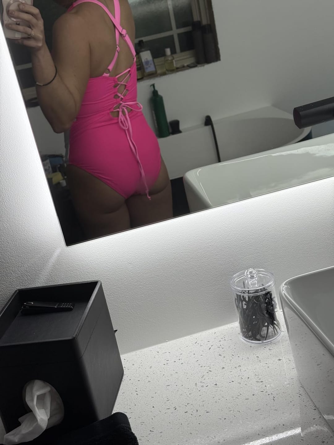 Customer photo review of Emoswimsuit - Women's One Piece Swimsuit Slimming Tummy Control Bathing Suit