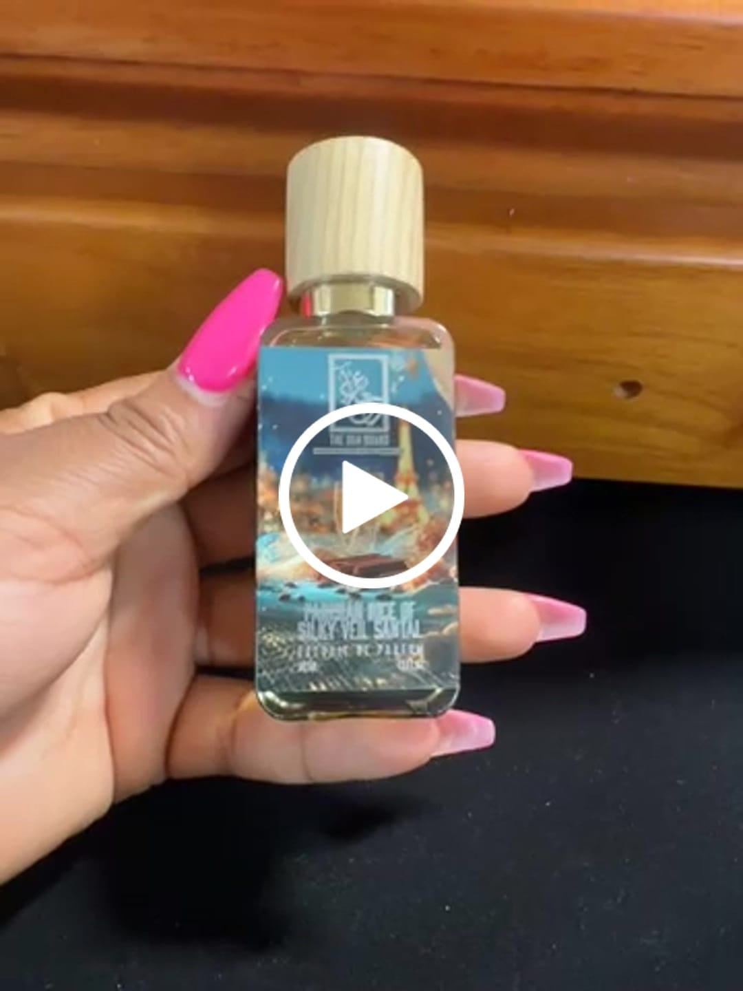 Customer video review of Parisian Rice Of Silky Veil Santal