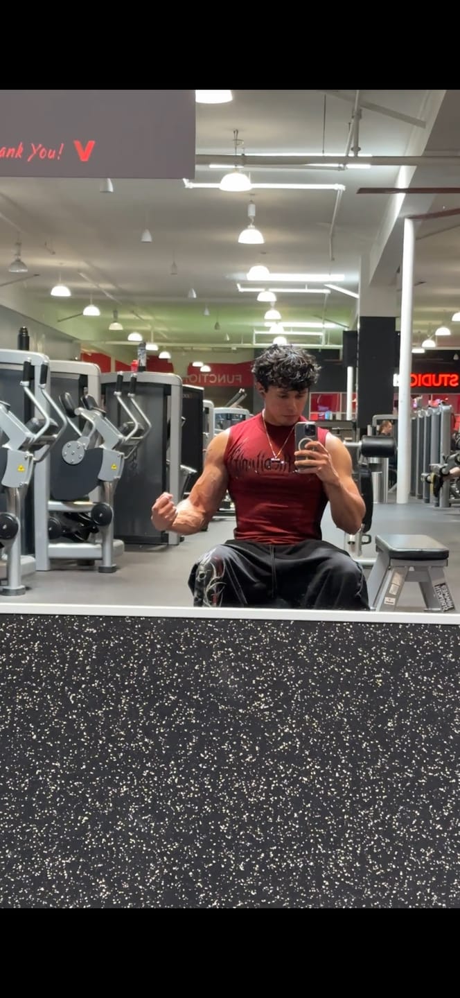Customer photo review of Doom Tech™ Armored Cut-off Compression [CRIMSON]