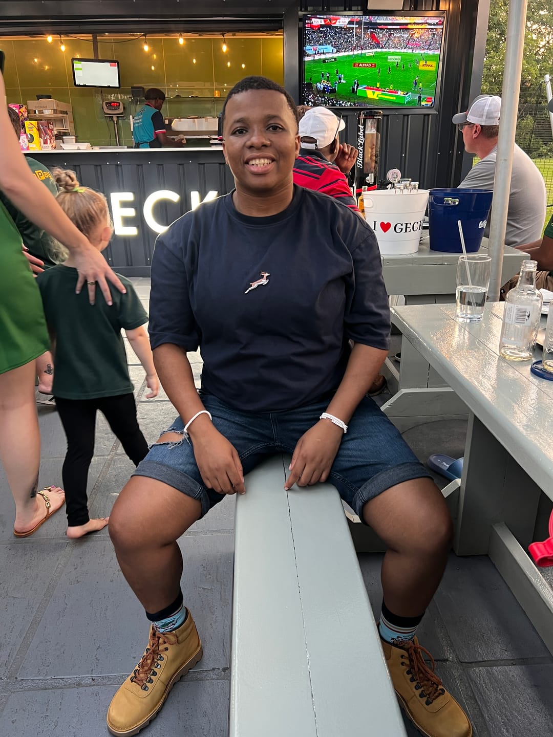 Customer photo review of Springboks Nat Badge Boxy Crew Tee-Navy
