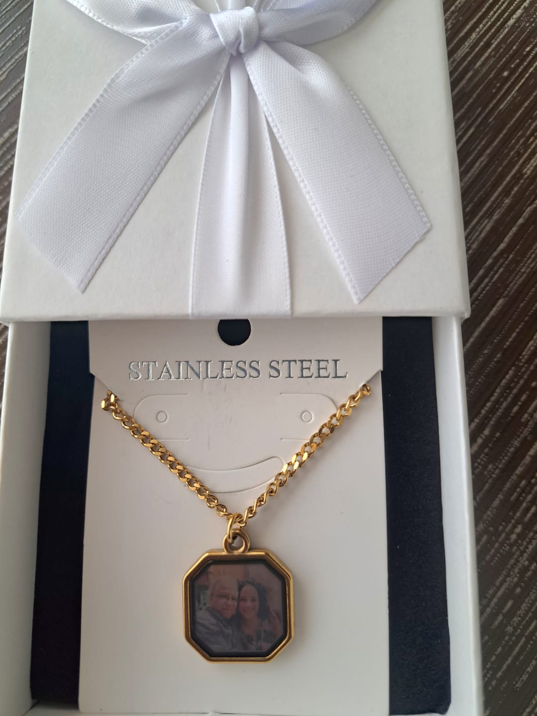 Customer photo review of Colar com Foto Secreta Personalizado