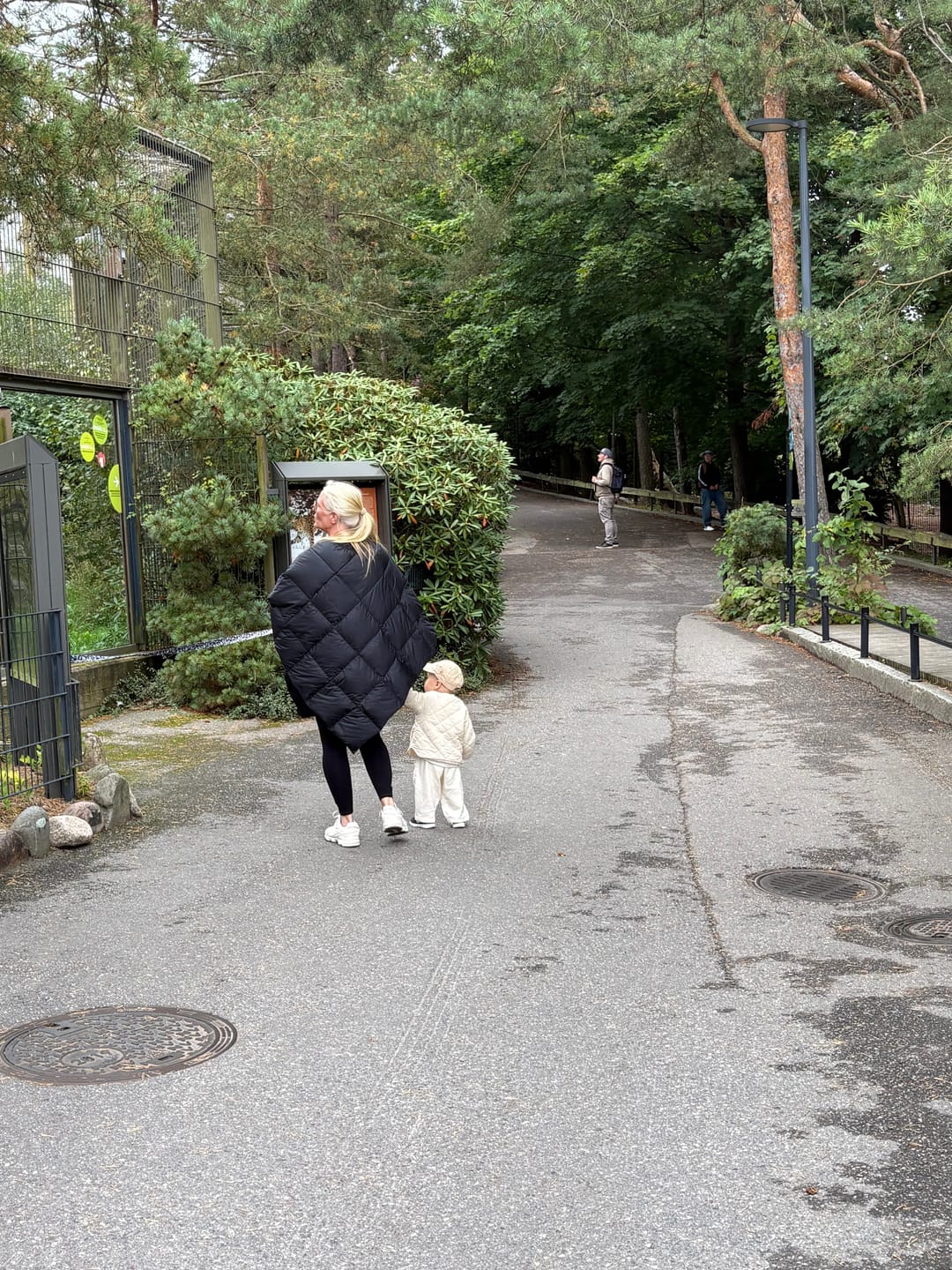 Customer photo review of Otava Down Poncho Charcoal Black