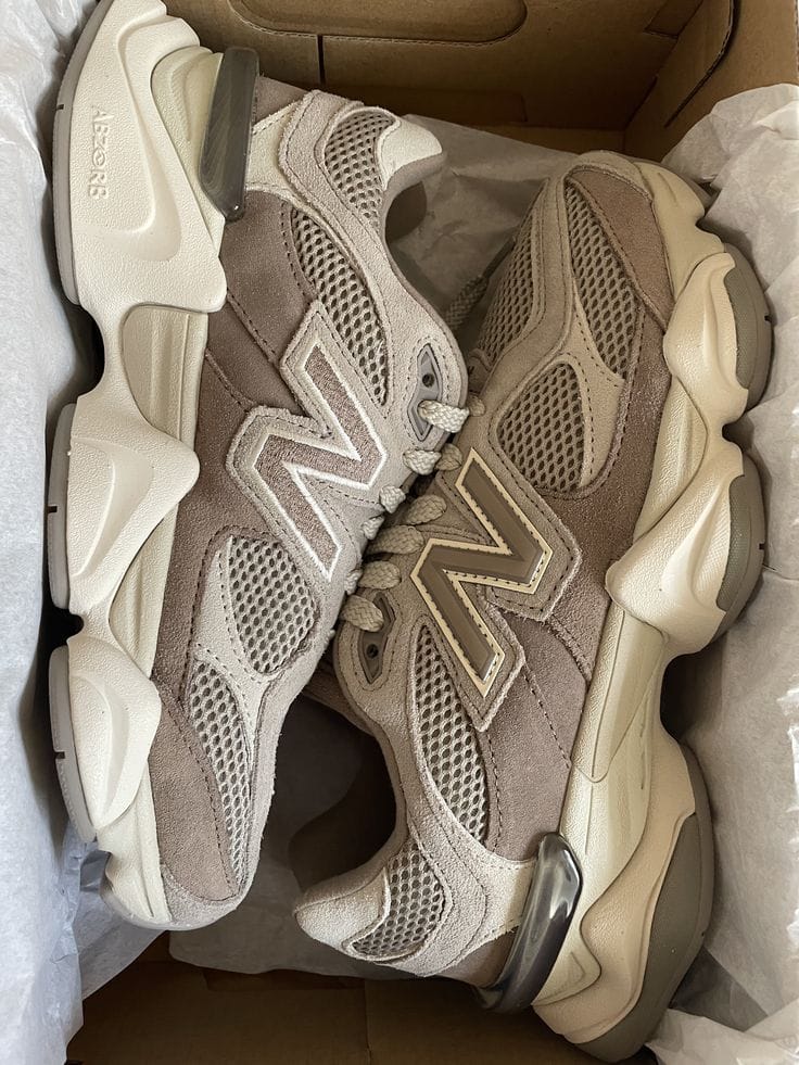 Customer photo review of New Balance 9060 Shoes
