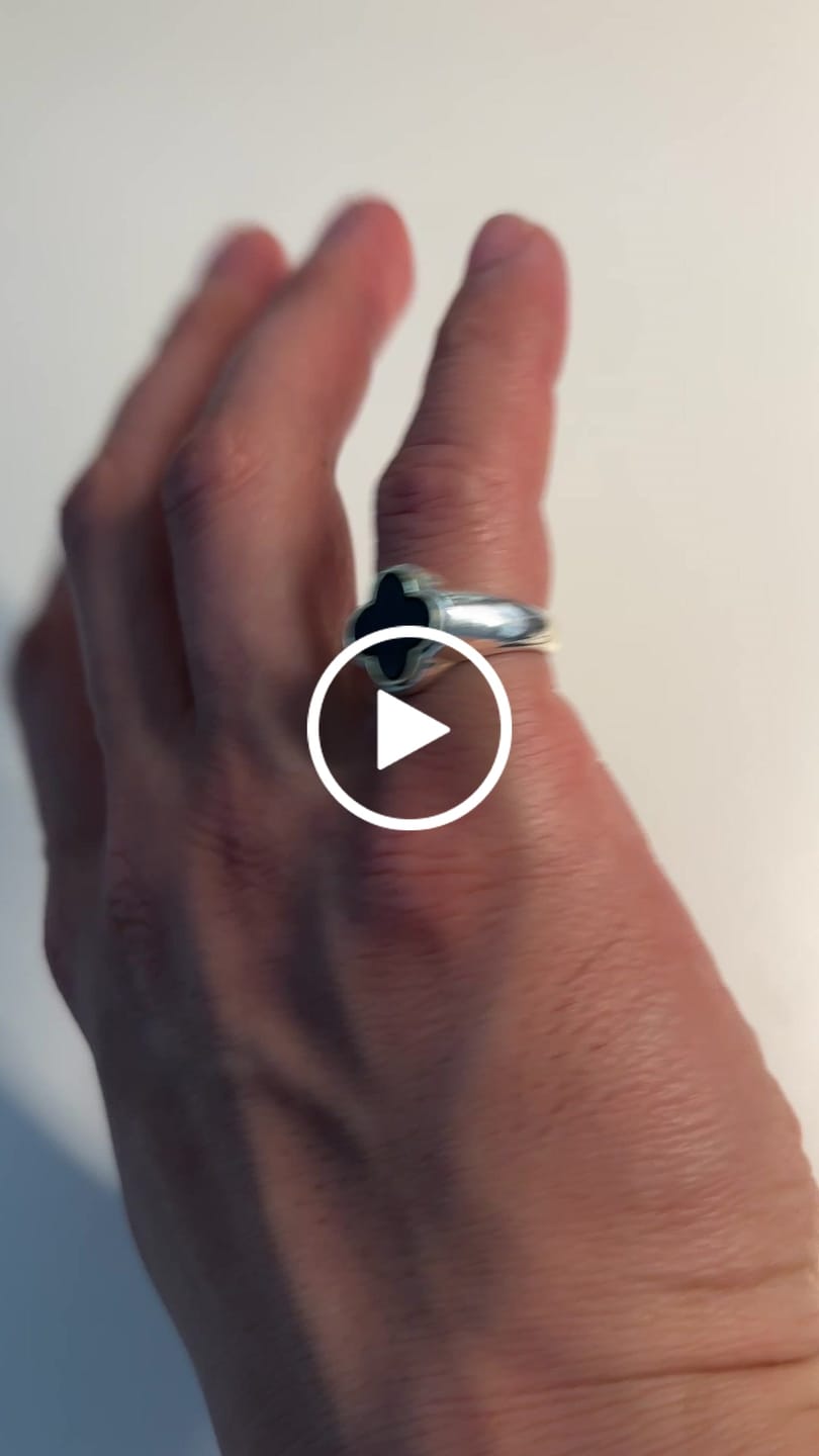 Customer video review of Clover Signet - QUATRE