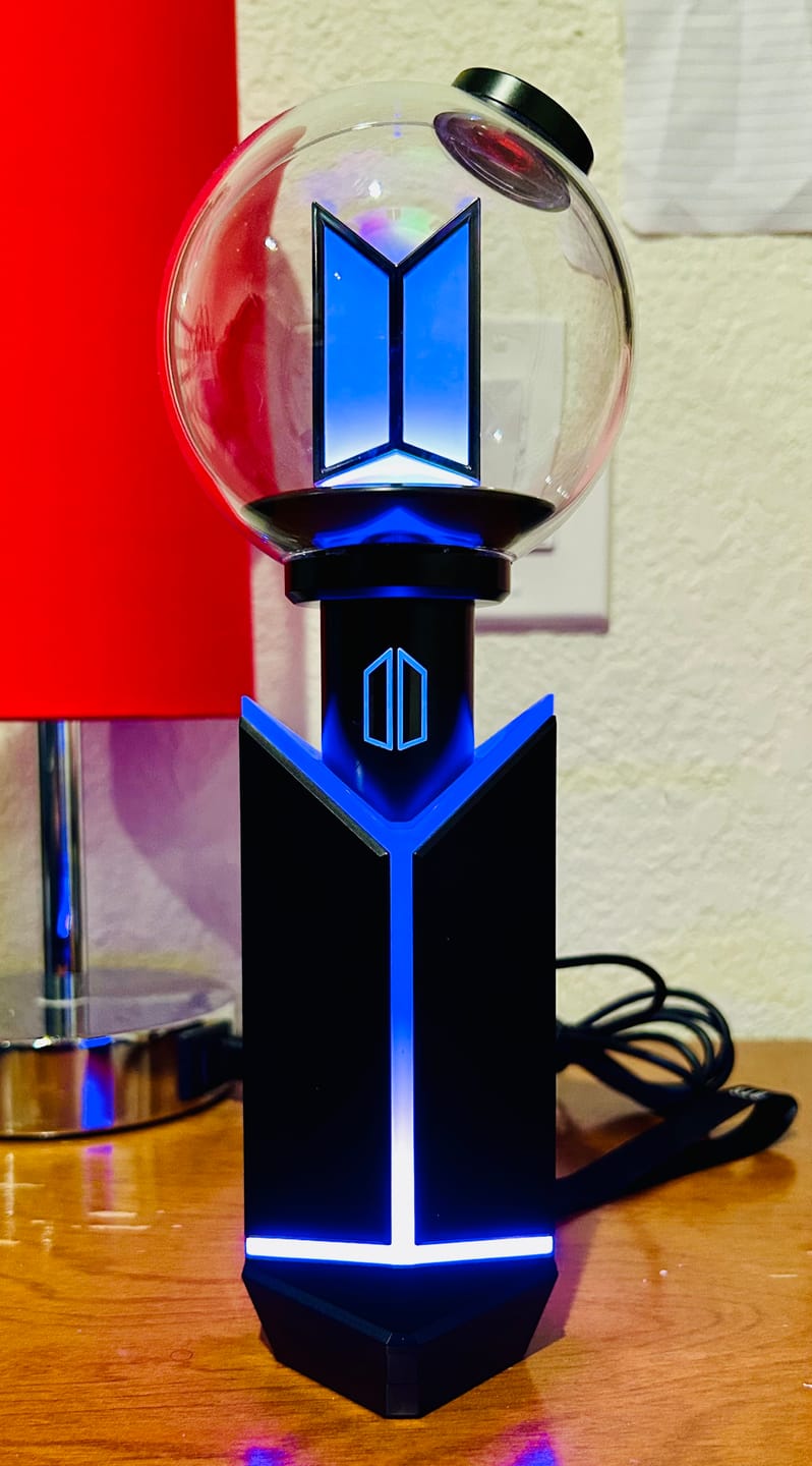 Customer photo review of BTS - OFFICIAL LIGHT STICK VER.4 CRADLE