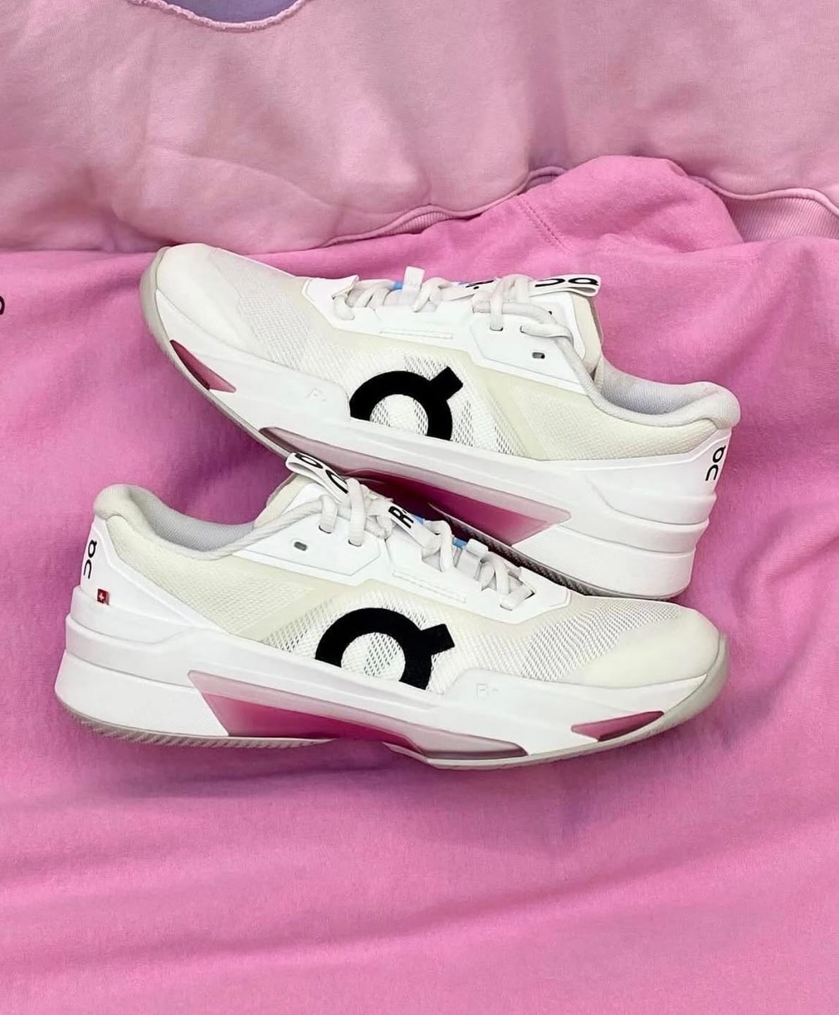 Customer photo review of Roger Pro Fire White | Pink - RFW