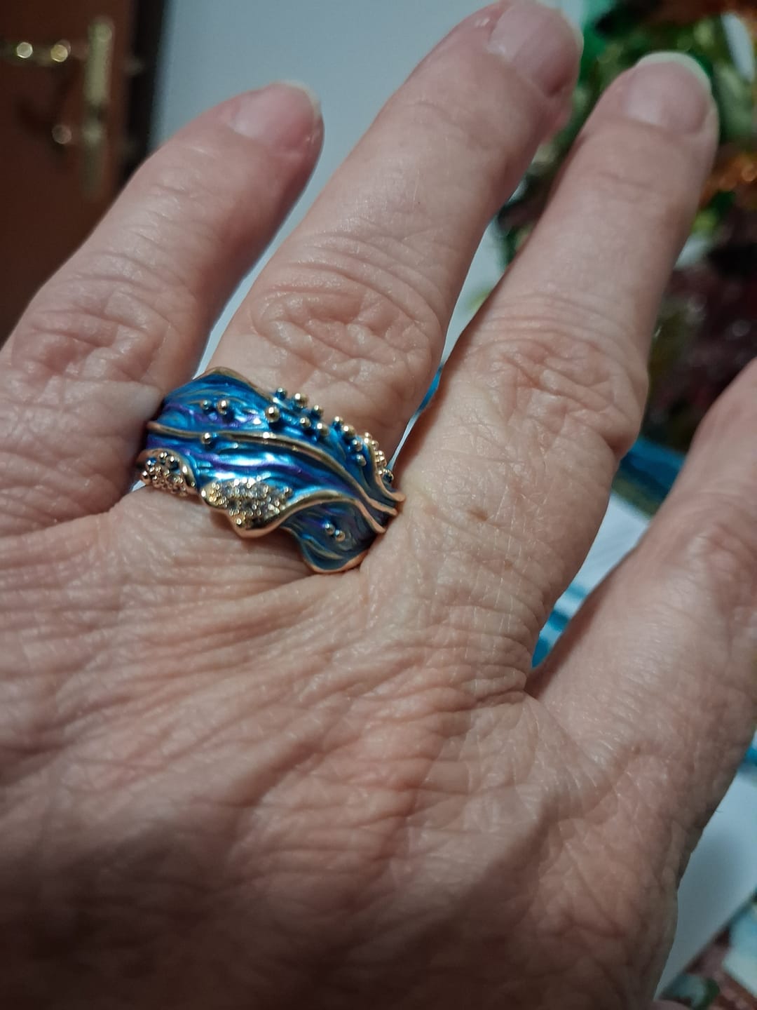Customer photo review of Miralys | Anello ondulato antico