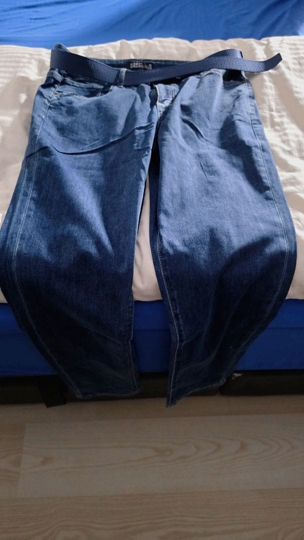 Customer photo review of Stretchable Lightweight Regular Fit Denim Jeans