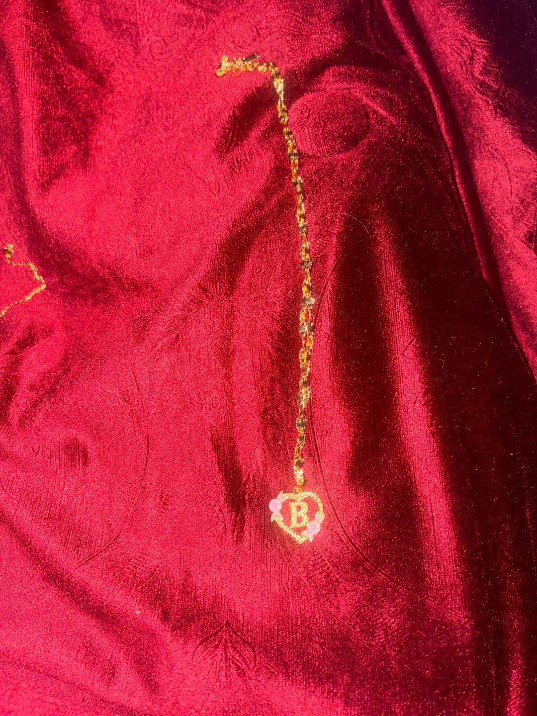 Customer photo review of Flower Initial Necklace w/ Clip Chain