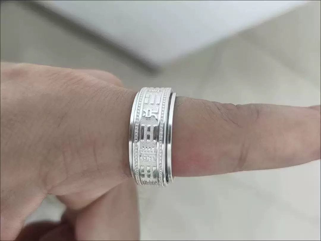 Customer photo review of FuAttract Good Fortune & Harmony Om Mani Mantra Engraved Rotating Ring