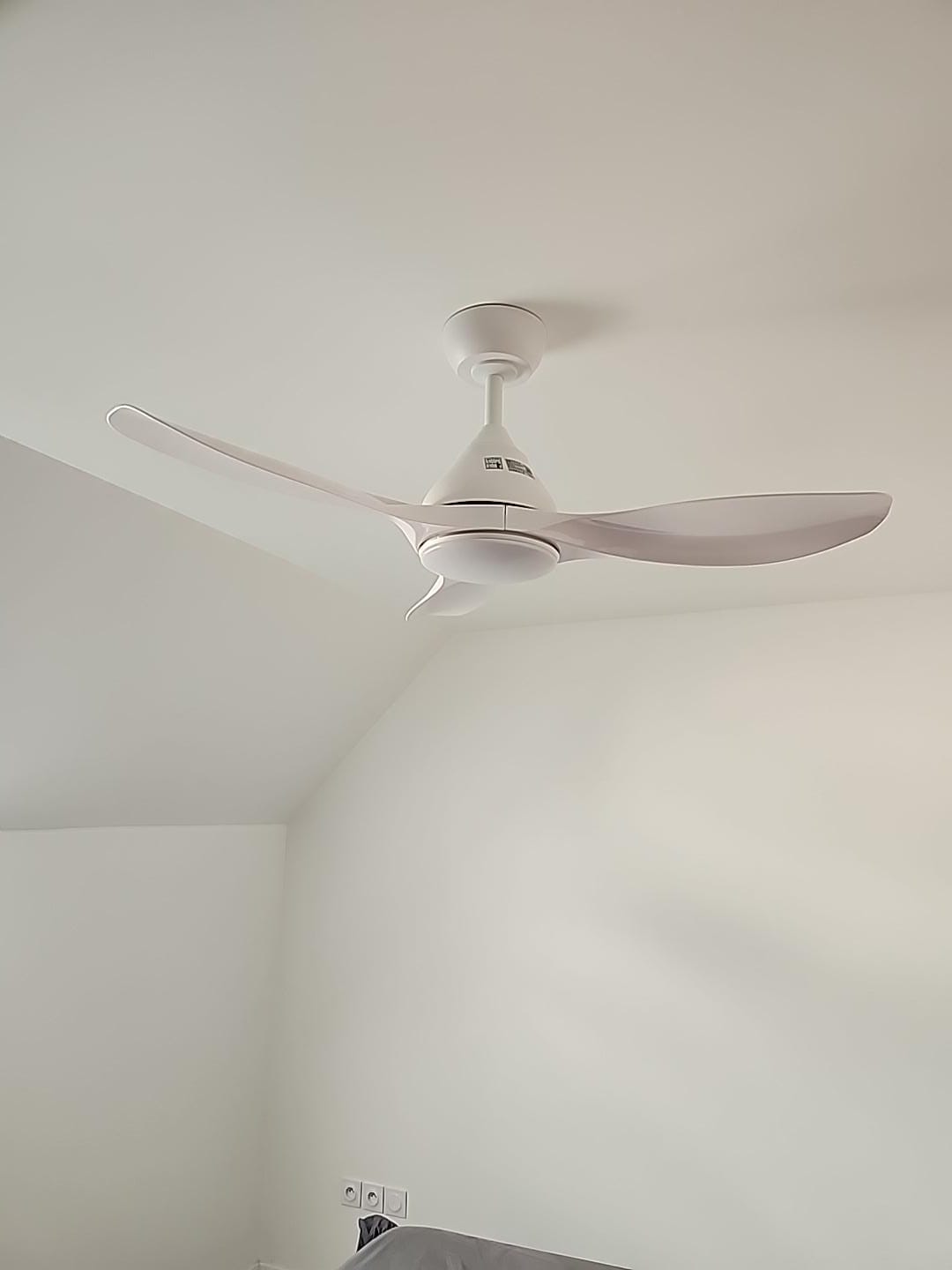 Customer photo review of OSRAM LED Deckenventilator Bise 1065mm 48W CCT RGB