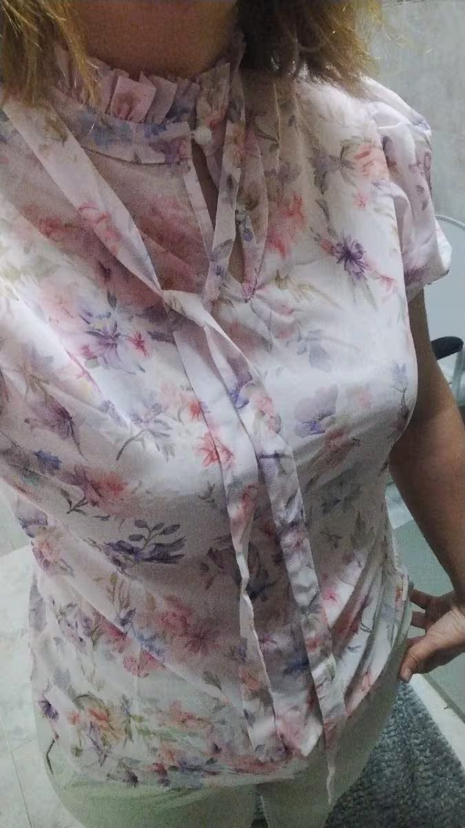 Customer photo review of Çiçek Detaylı Şifon Bluz