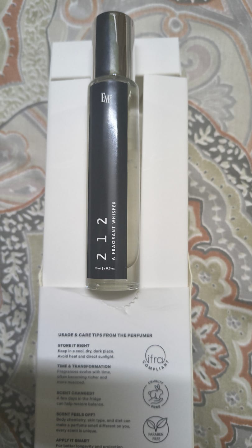 Customer photo review of 212 | Eau De Parfum