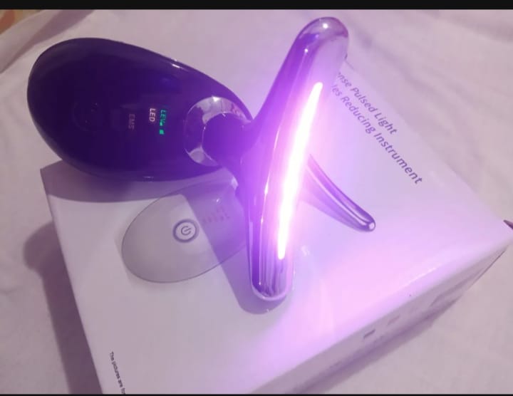 Customer photo review of Face & Neck Lifting Therapy Massager