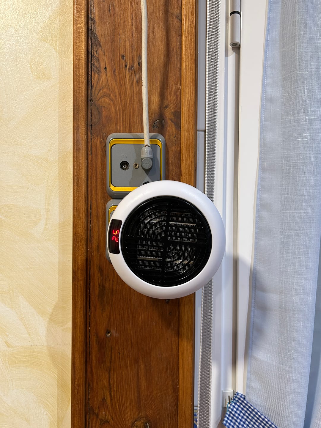 Customer photo review of minicalefactor termocerámico portatil