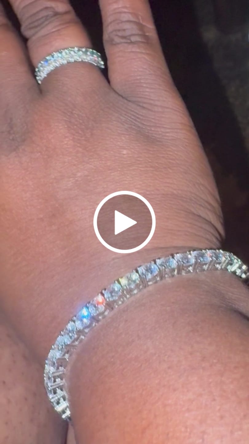 Customer video review of VVS Tennis Bracelet 14K Gold (ALL SIZES)