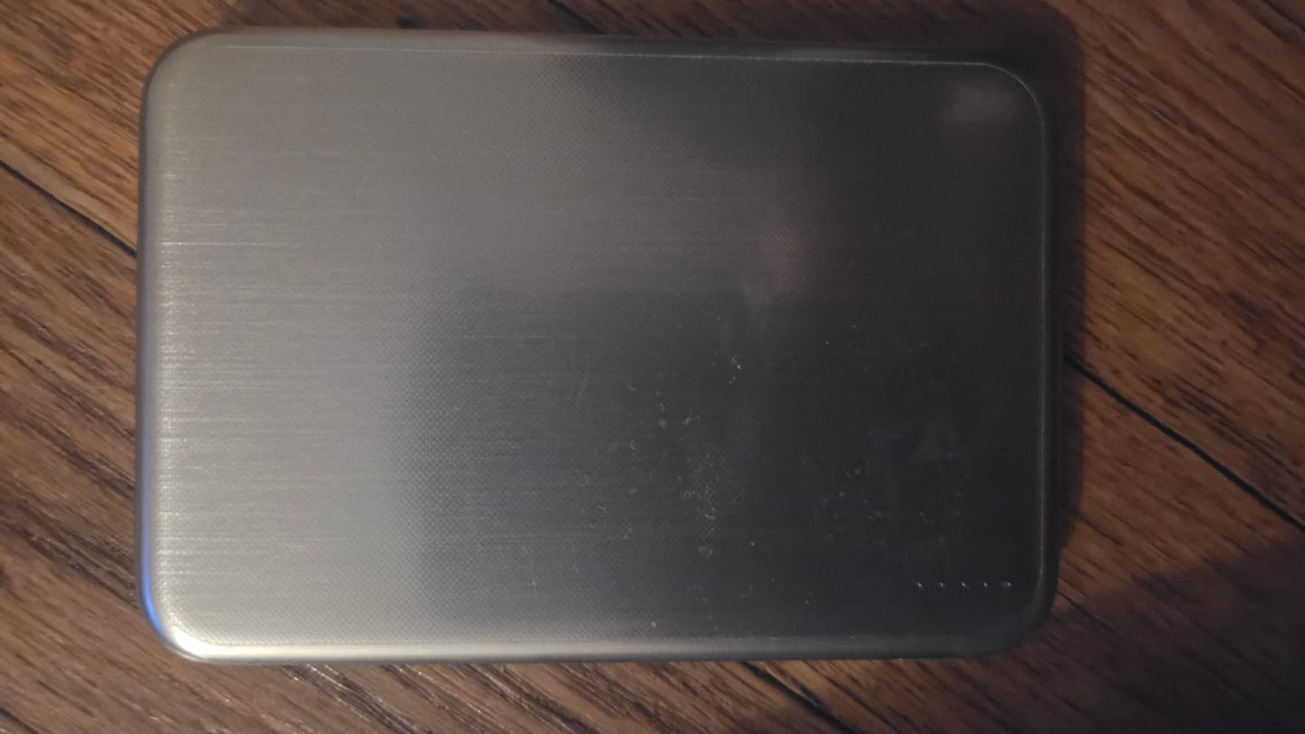 Customer photo review of SolidSafe™ Air 5K Solid-State Qi2 Power Bank w/Titanium Enclosure