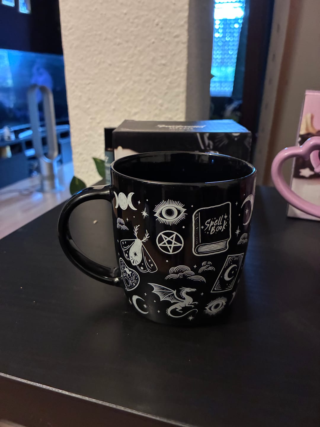 Customer photo review of Witchy Zauberbücher Tasse