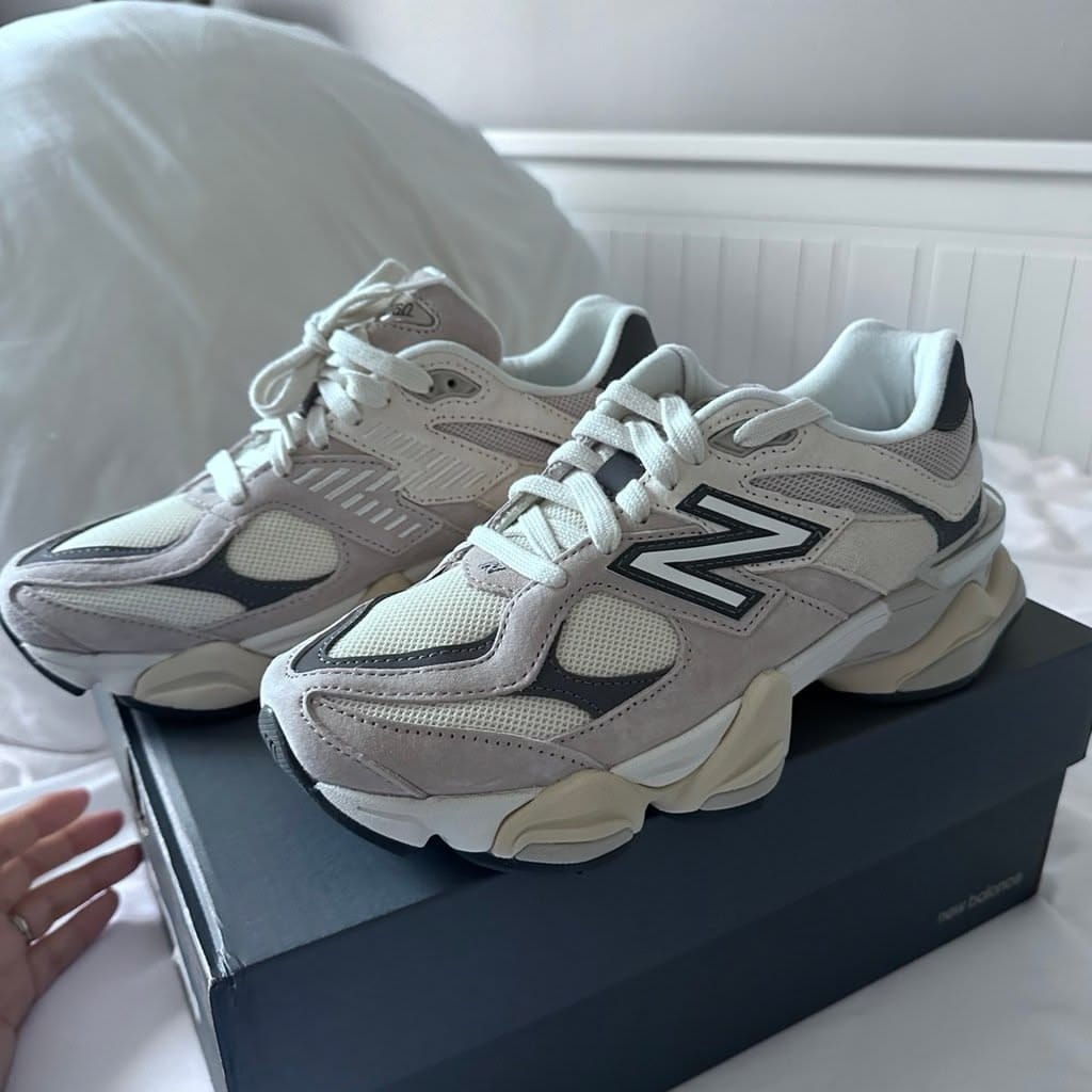 Customer photo review of New Balance 9060 Shoes