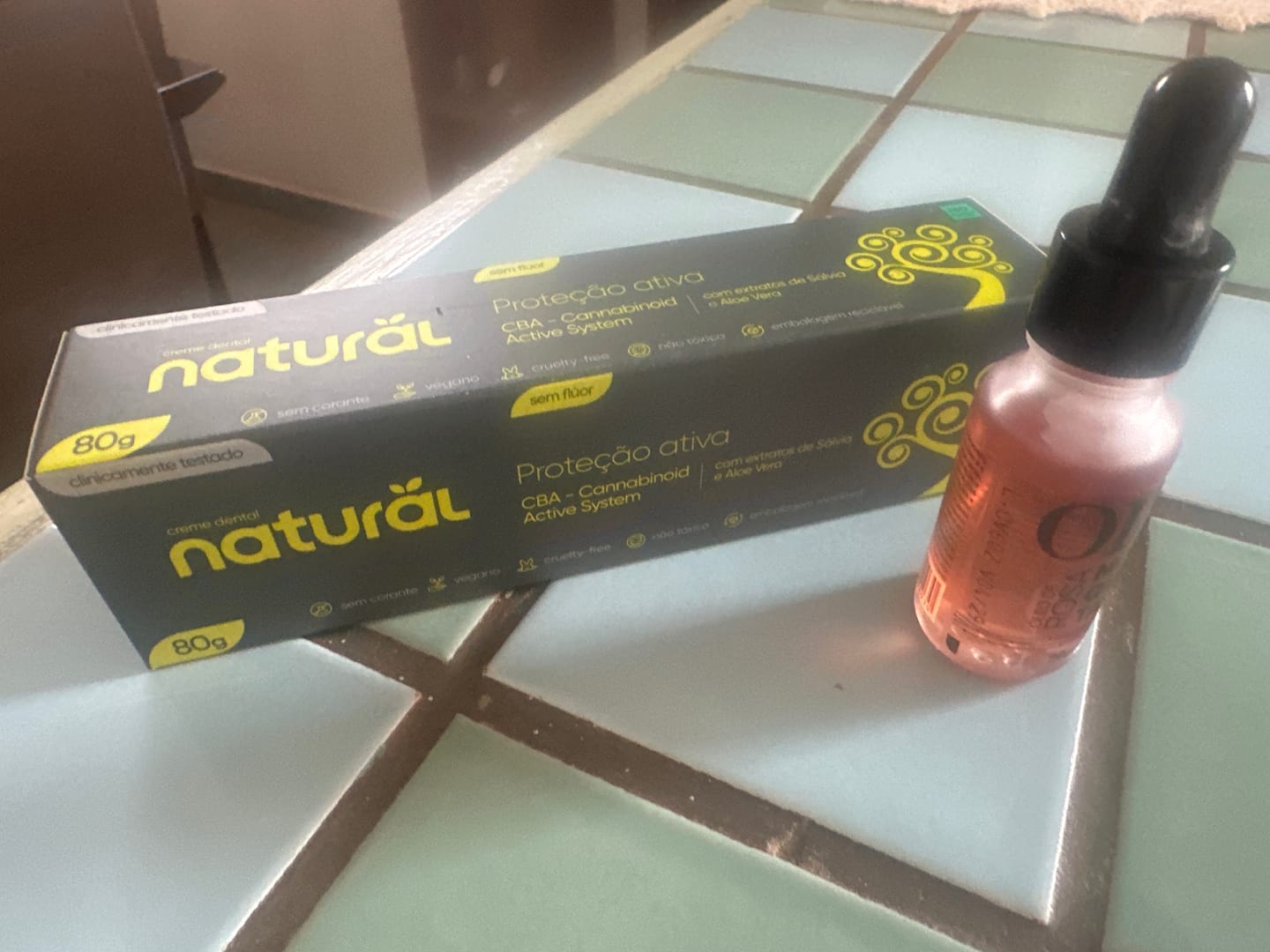 Customer photo review of Creme Dental Natural com CBA, Salvia e Aloe Vera 80g