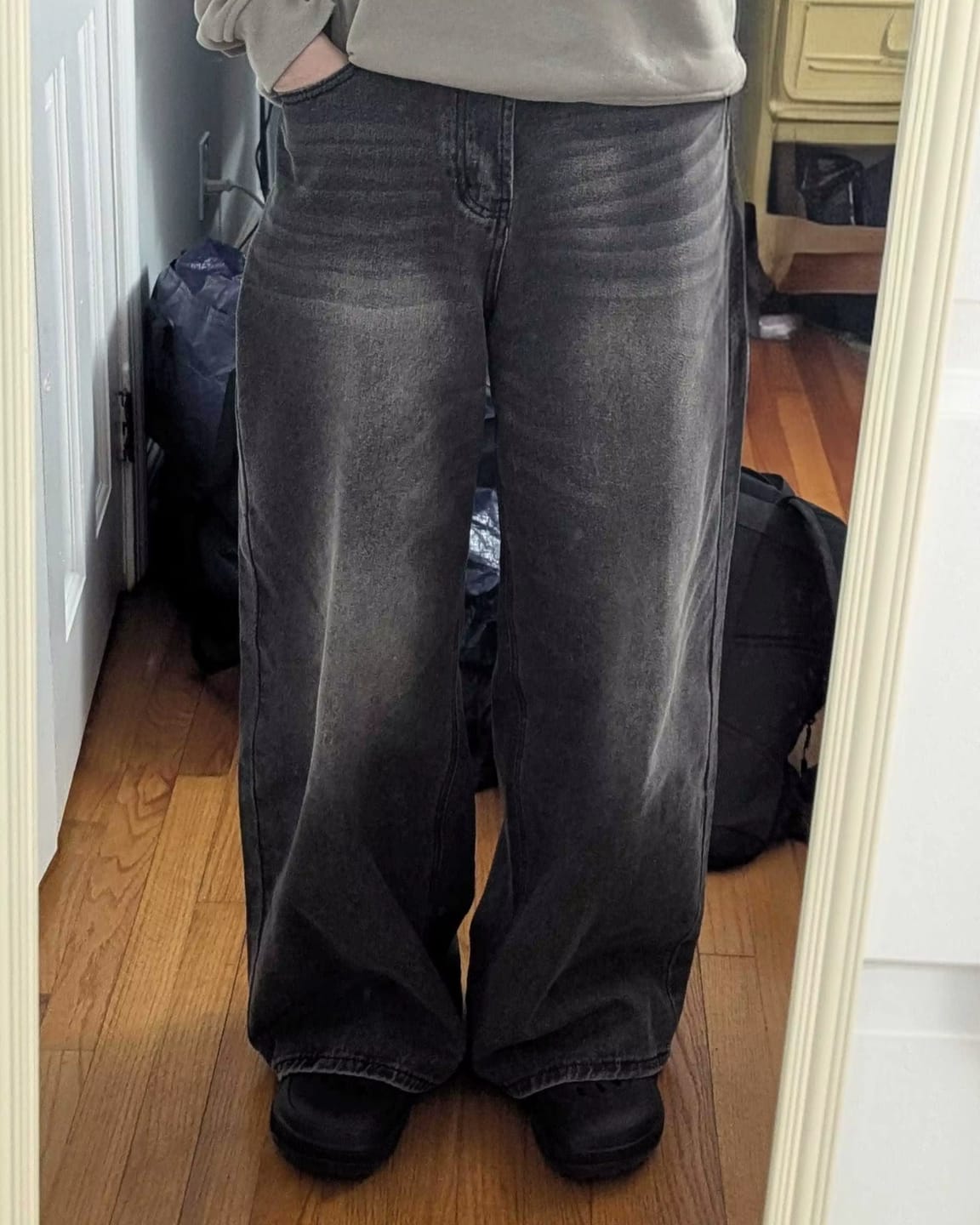 Customer photo review of VINTAGE WORN JEANS