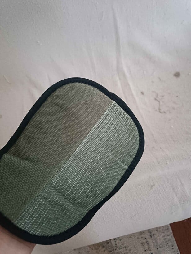 Customer photo review of Kedi Köpek Tüy Toplama Eldiveni | Nazik Evcil Hayvan Bakım ve Masaj Eldiveni