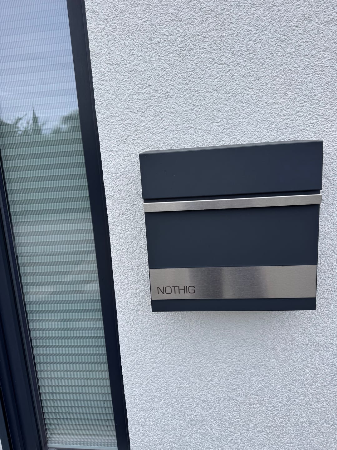 Customer photo review of Absenkautomatik für Briefkastendeckel