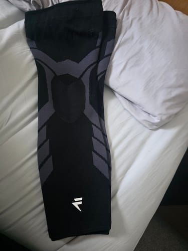 Customer photo review of Compression Sleeves V2 for Knees and Legs