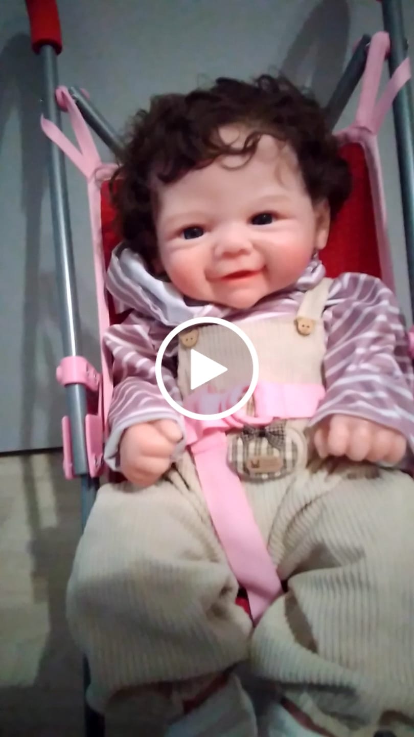 Customer video review of Finley Lifelike Full Silicone Reborn Baby Doll