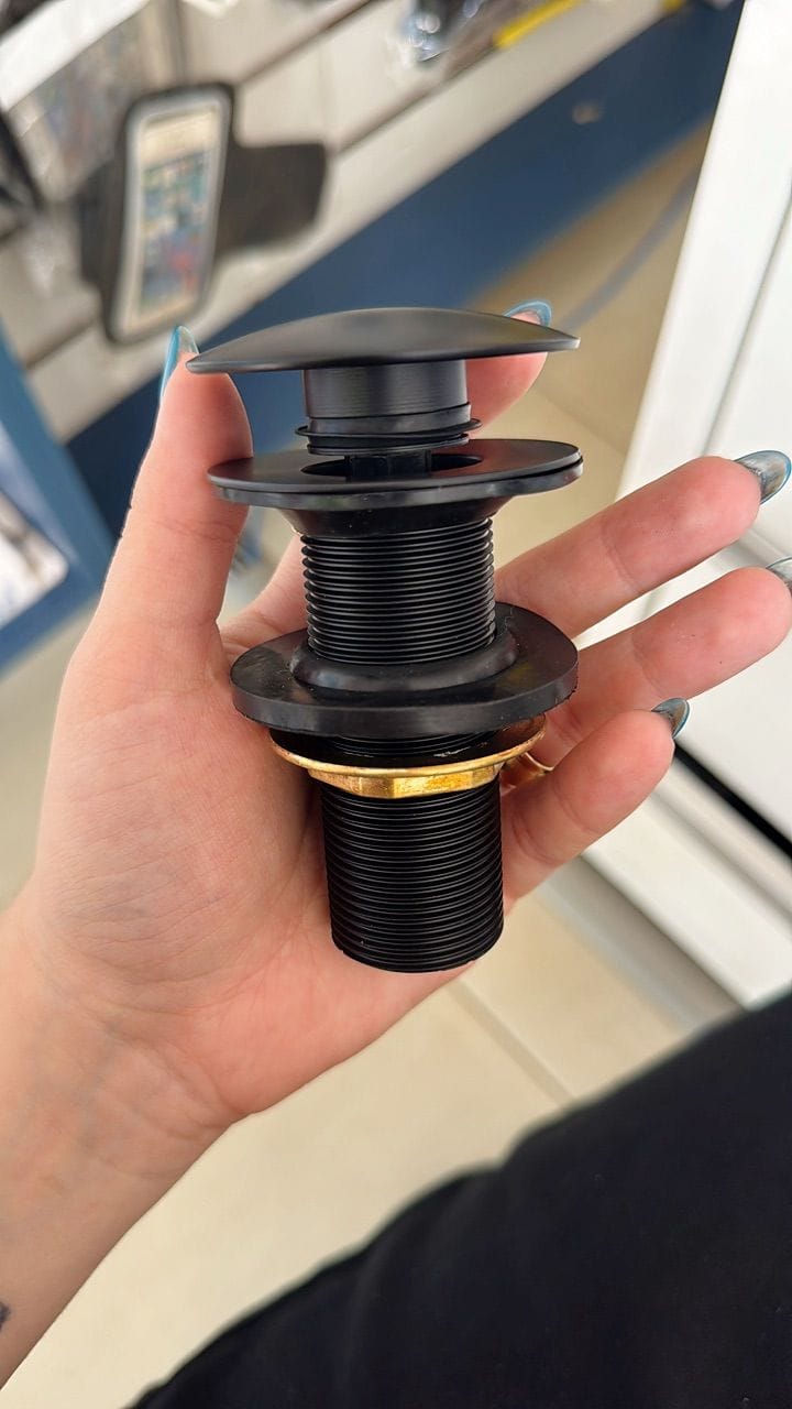 Customer photo review of Válvula Click Pia Banheiro Lavabo Metal Preta 7/8 Para Cuba De Banheiro