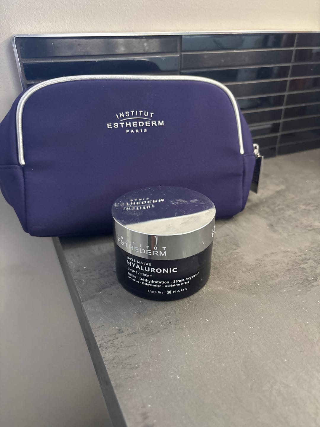 Customer photo review of Pochette Esthederm - Intensive