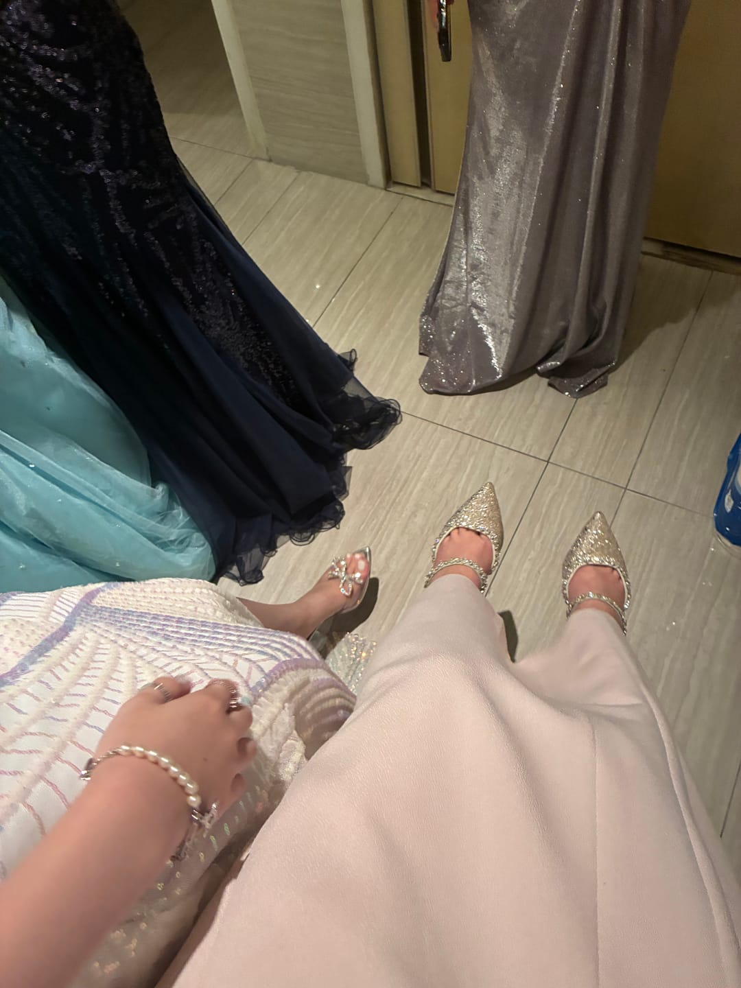 Customer photo review of SILVER-BEIGE GRADIENT DARLIN SIGNATURE
