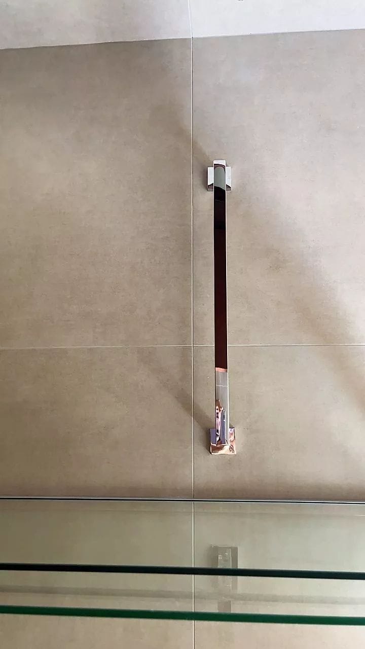 Customer photo review of Porta Toalha Para Banheiro Cromado Premium