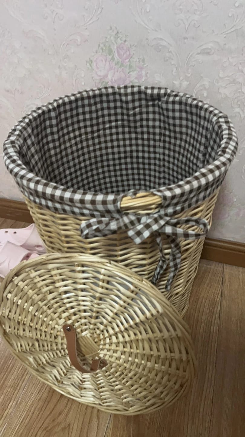 Customer photo review of سلة ملابس من الخيزران بغطاء