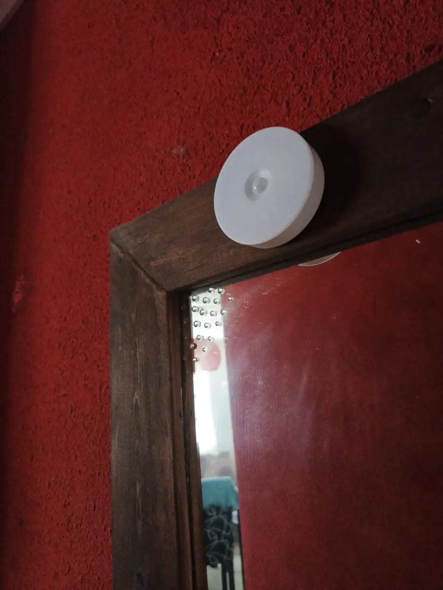 Customer photo review of 🏠Luz Led Con Sensor De Movimiento (Cálido)💡PACK X2 UNIDADES