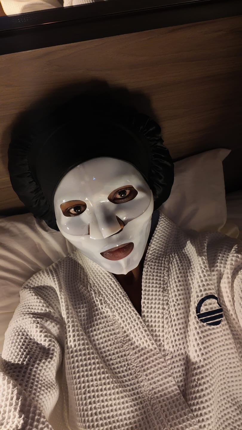 Customer photo review of Glow Squad Glass Mask