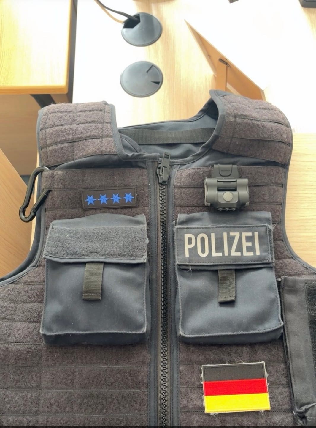 Customer photo review of Polizei Dienstgrad Textil Patches Anwärter - A12