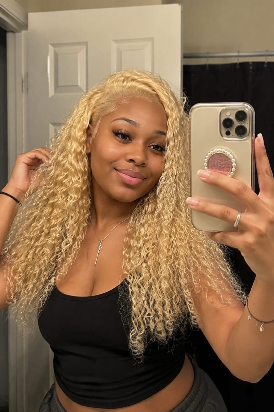 Customer photo review of Luvwin 613 Blonde Color Deep Wave 13x4 Pre-cut Lace Frontal Wig For Black Women