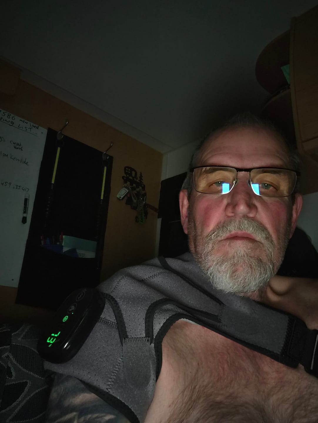 Customer photo review of Wisemed Shoulder Massager