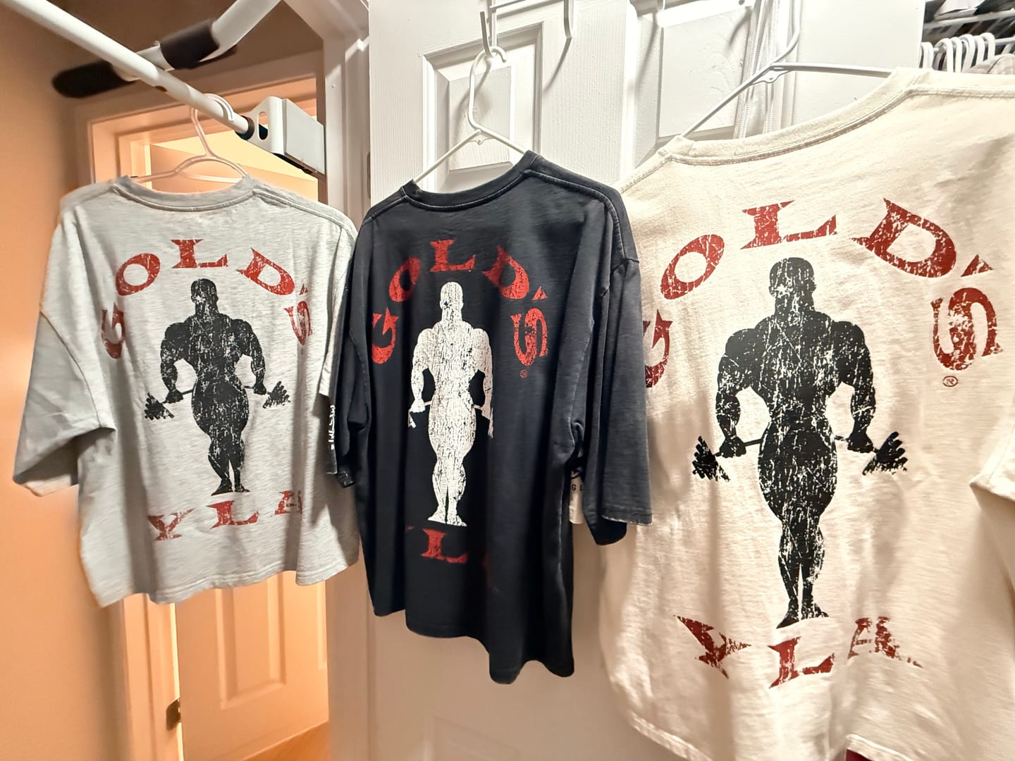 Customer photo review of 4002 - Golds Gym New Age Tees